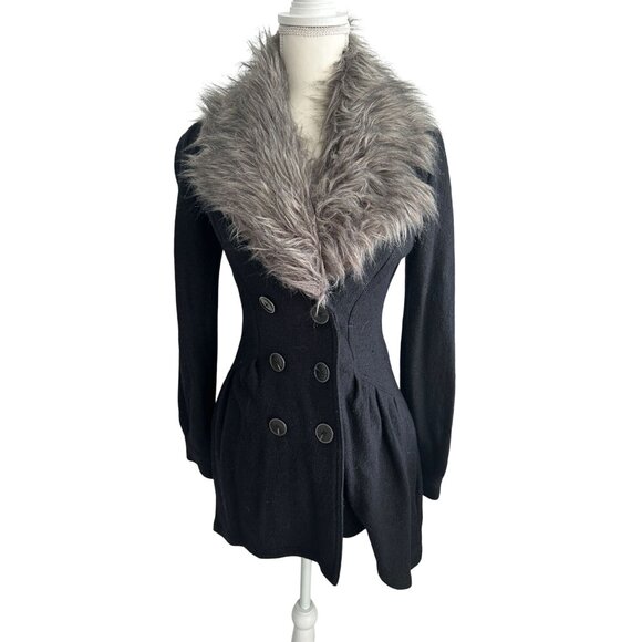 Free People Jackets & Blazers - FREE PEOPLE Womens Faux Fur Collared Coat Size 2